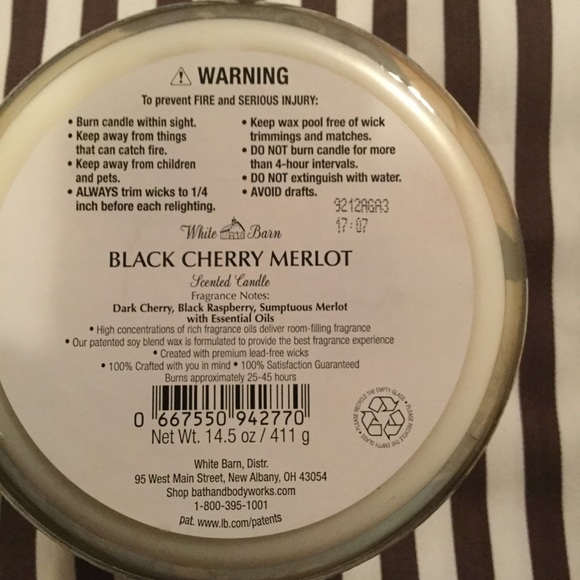 White Barn Black Cherry Merlot 3 wick - Picture 3 of 3